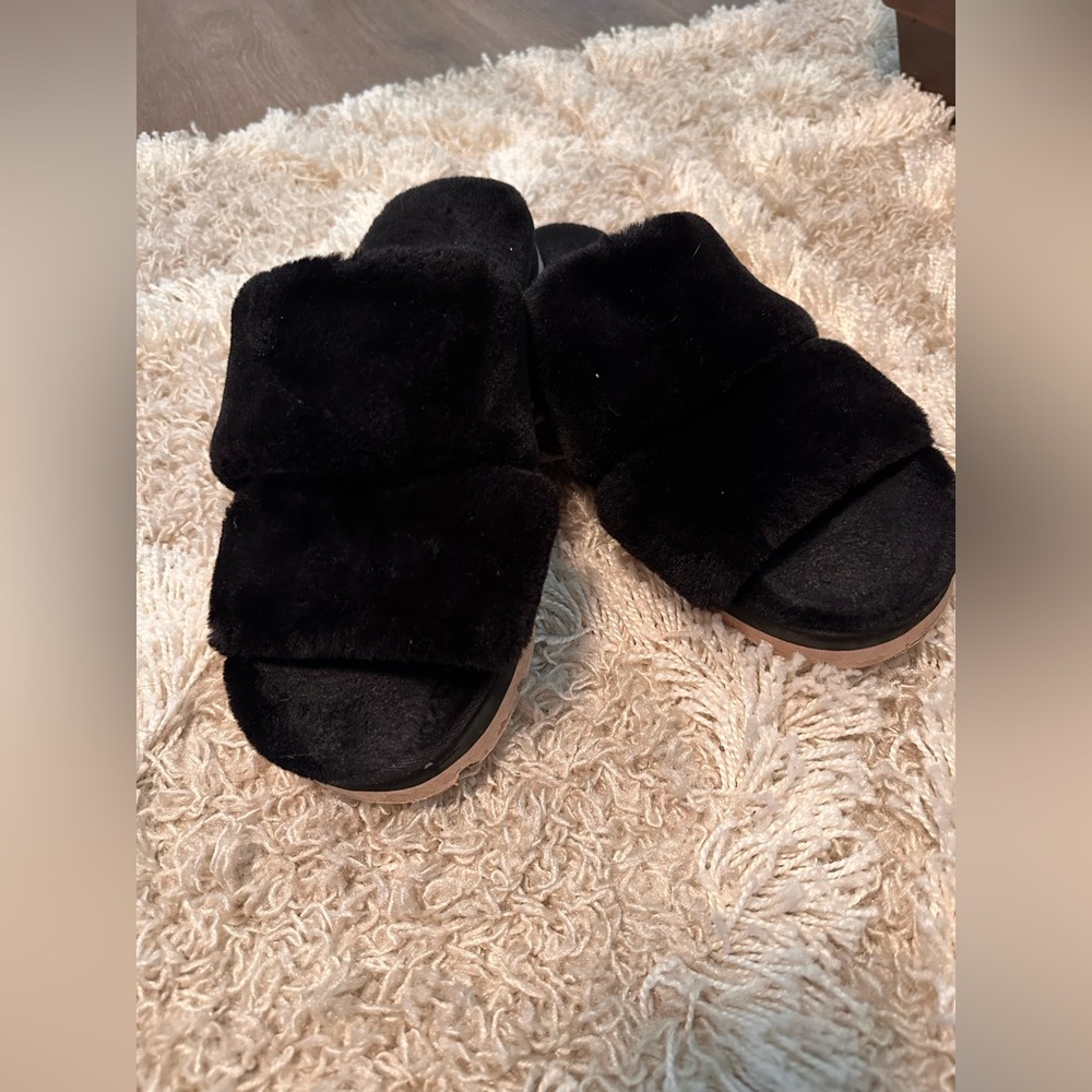 black fuzzy slippers
